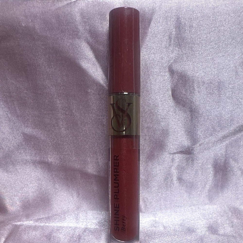 NEW Victoria's Secret Shine Plumper Lip Gloss - Berry